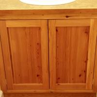 The quarter sawn grain panels are very stable in use.