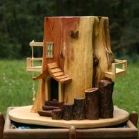 Tree Fort Birdhouse